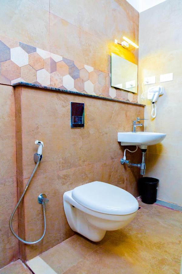 Laughing Waters Fine Stay Kuttālam Extérieur photo